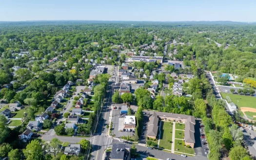 Paramus, NJ – Strip Shopping Center for Sale